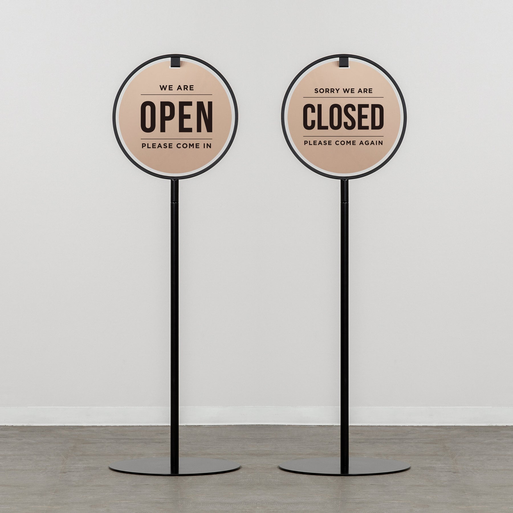 OPEN & CLOSED Round Frame Sidewalk Sign