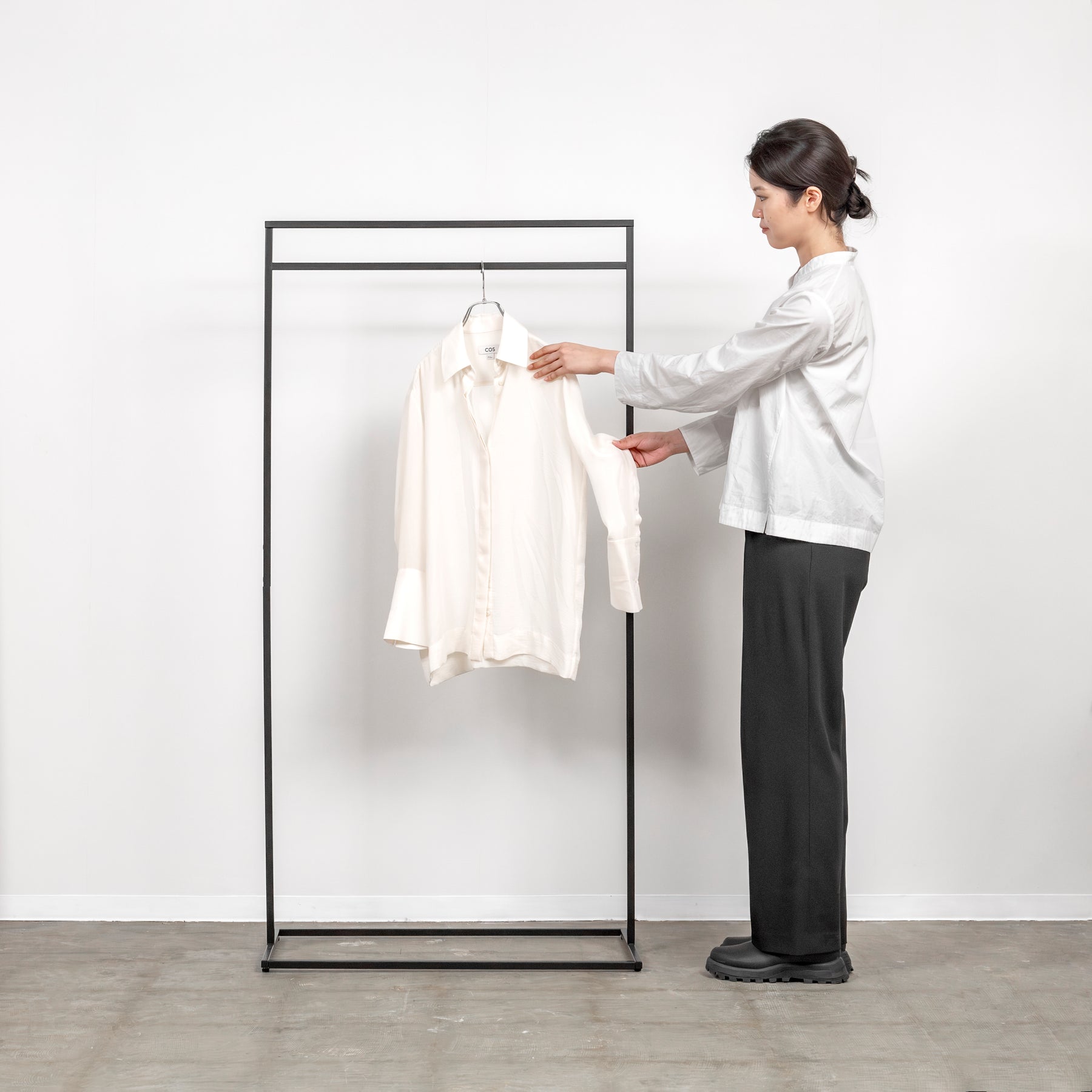 STEEL CLOTHING RACK | Metal Clothing Rack