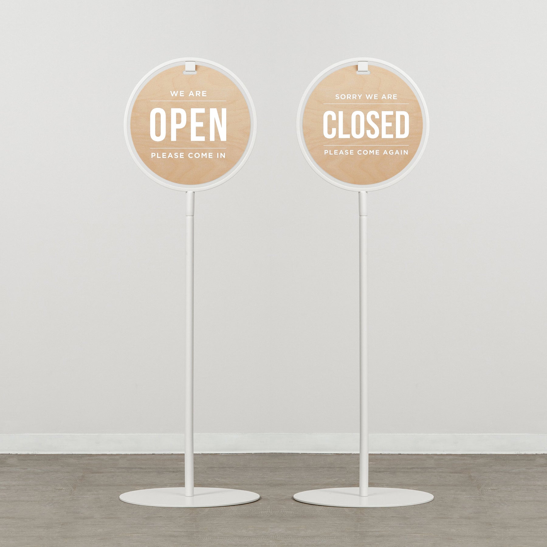 OPEN & CLOSED Round Frame Sidewalk Sign