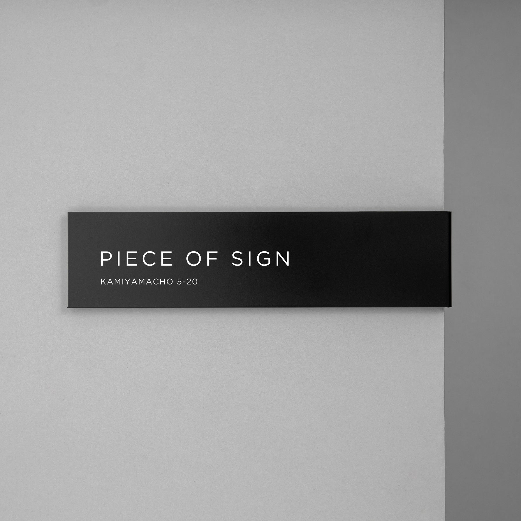L-SHAPED CORNER SIGN